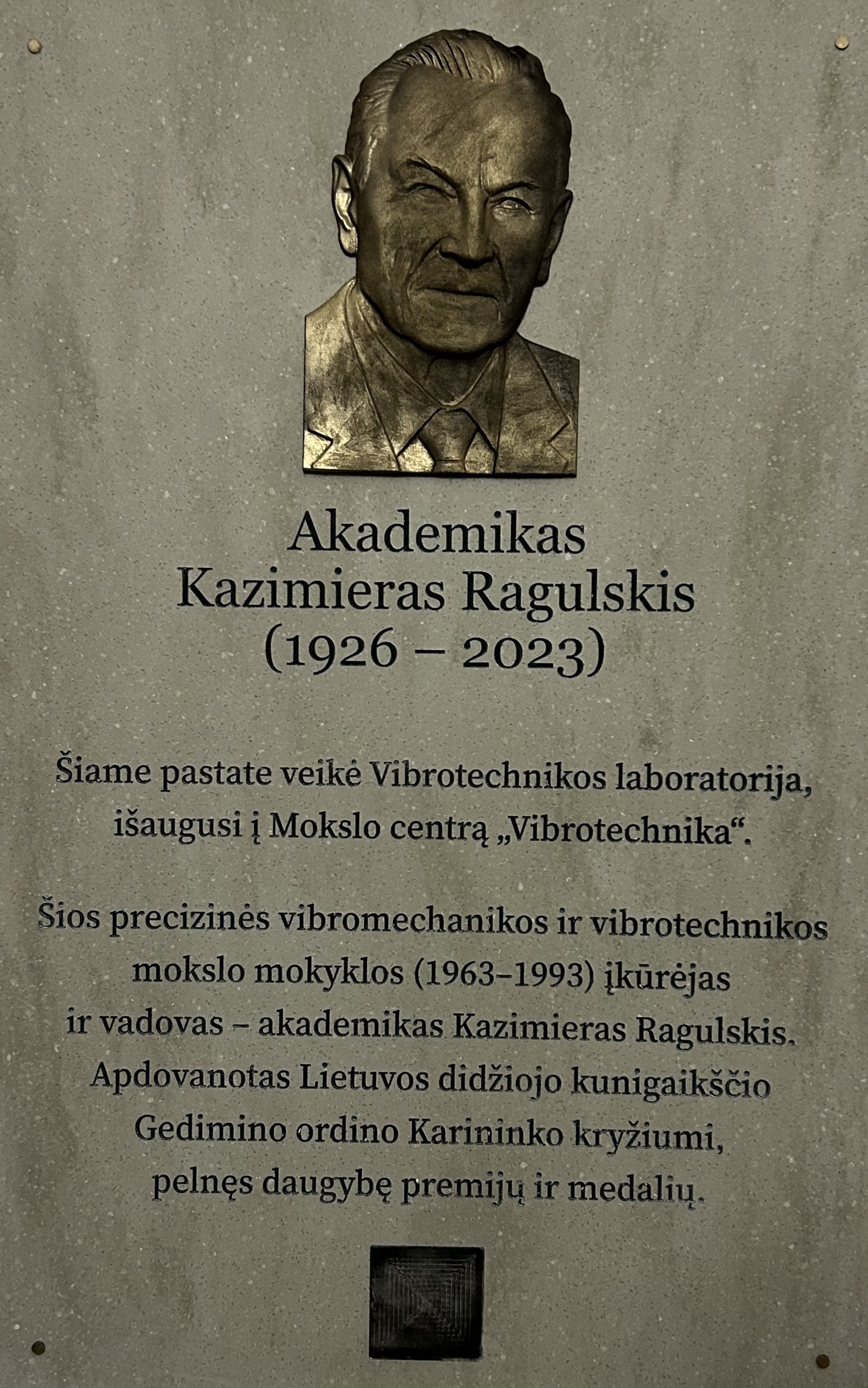 Atminimo lenta akademikui K. Ragulskiui